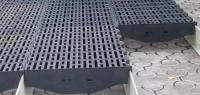 Пластиковые щелевые решетки для полов свинофермы, 600х400x90 мм