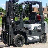 Вилочный погрузчик б/у NISSAN P1D1A18LQ, 1.8 тонны, 2010. Газ. Вагонник, триплекс. Сайт-шифт.
