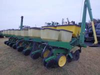 JOHN DEERE 7000