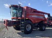 Зерноуборочный комбайн Case IH 8230 б/у, 2012 г.в., 3233 м/ч з жатками