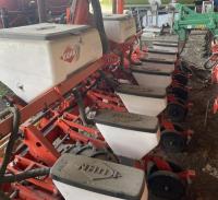 Сеялка точного высева пневматическая Kuhn Planter 3M