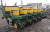 Сеялка сплошного высева механическая John Deere 7000